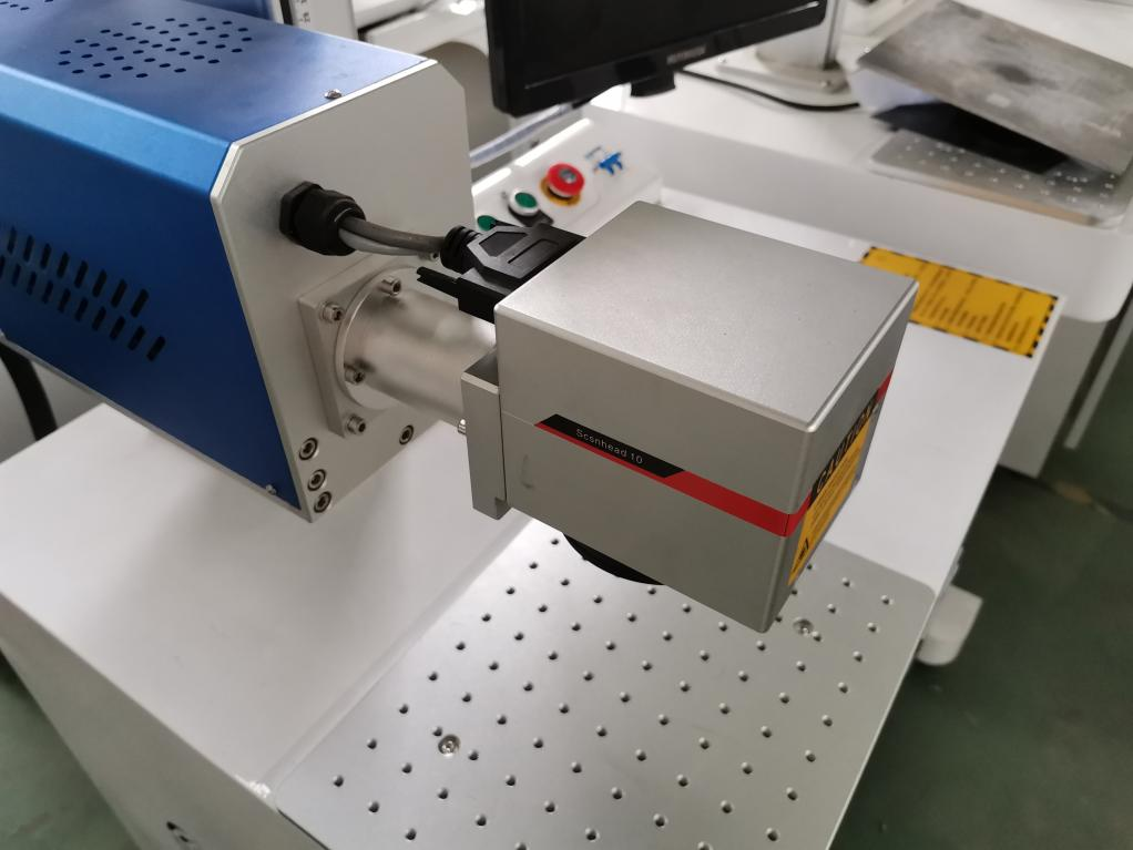 QUAM LUYUE LASER MACHINA DIFFERENTIA